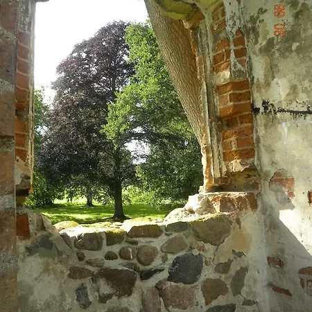 Nyaraló Historisches Kuesterhaus Reetdachtraeume *